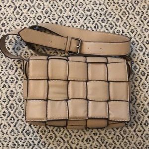 Bottega Veneta cassette dupe